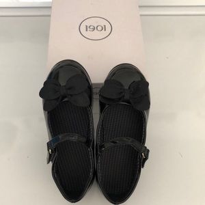 1901 Toddler size 9 shoes